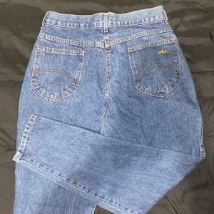 Vintage Chic Mom/Boyfriend Jeans